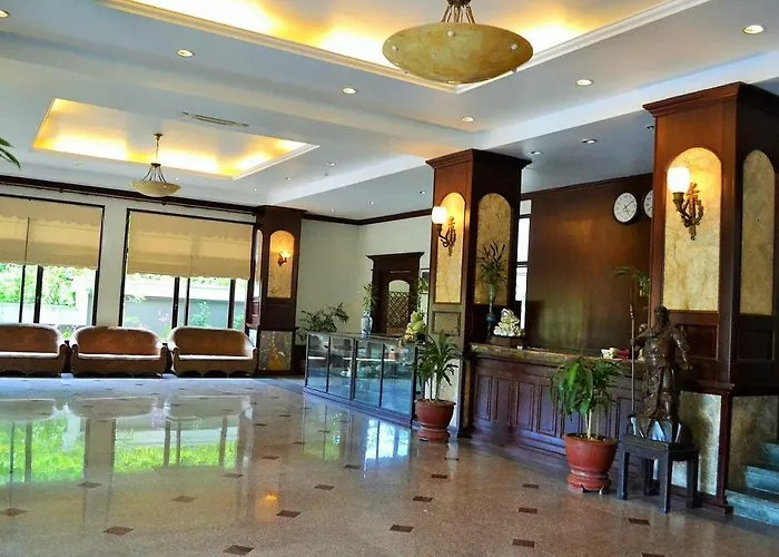 Hoa Binh Hotel 2*